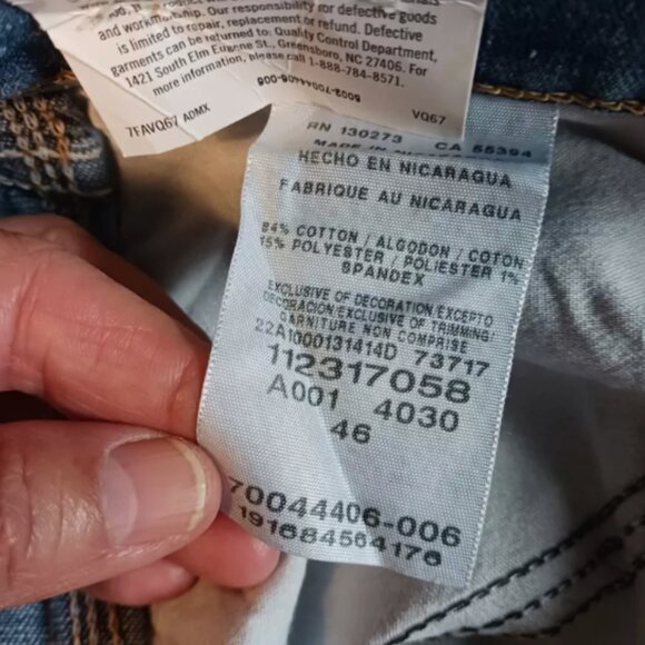 Wrangler Free To Stretch Denim Jeans Shorts Mens Size 46 Medium Wash 10" Inseam - Picture 8 of 8